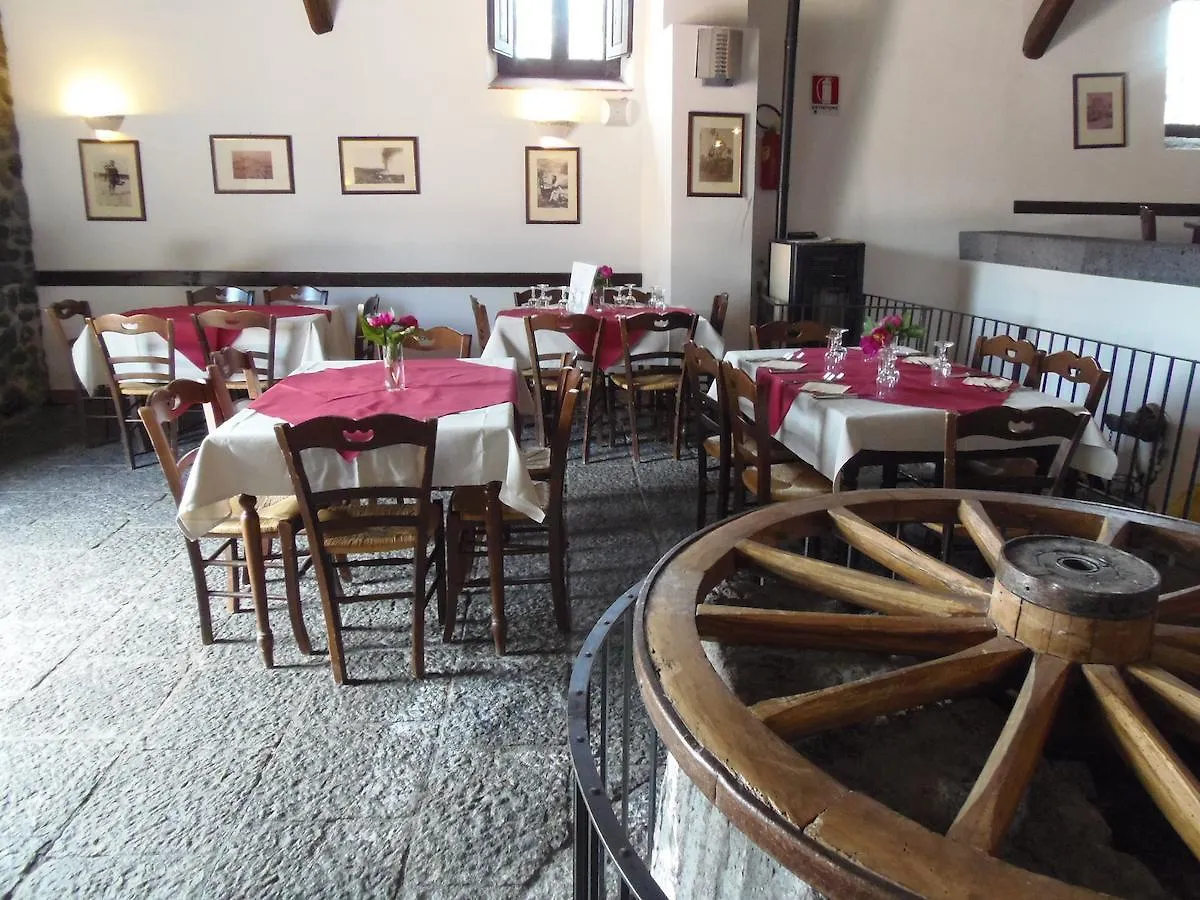 Hotel Le Cisterne Dell'Etna Calcerana-Marina 3*,