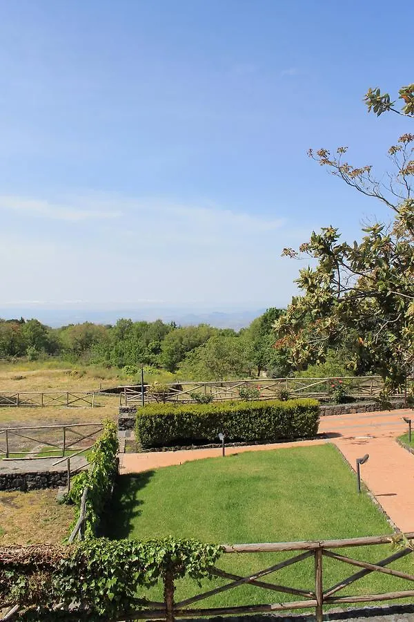Hotel Le Cisterne Dell'Etna Calcerana-Marina Italia