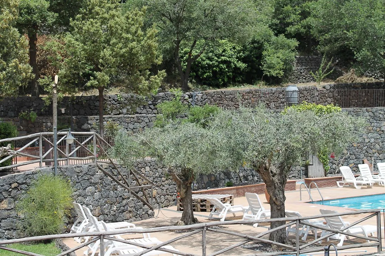 Hotel Le Cisterne Dell'Etna Calcerana-Marina Italia